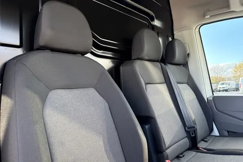 23 of 58 for Volkswagen Crafter CR35 Commerce MWB 140 PS FWD - Business Pack