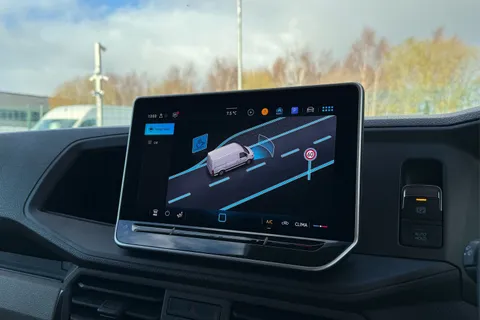 53 of 58 for Volkswagen Crafter CR35 Commerce MWB 140 PS FWD - Business Pack