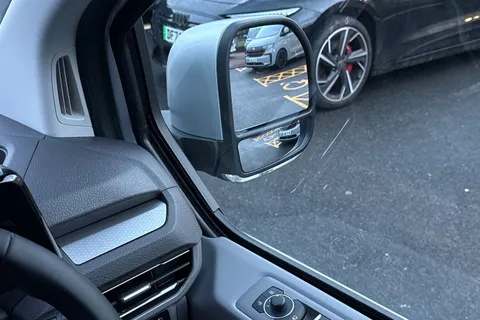 BL75EXC Volkswagen Transporter 2.0 TDI 170PS Commerce Pro Kombi Van Auto Thumbnail #20