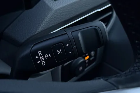 BL75EXC Volkswagen Transporter 2.0 TDI 170PS Commerce Pro Kombi Van Auto Thumbnail #22