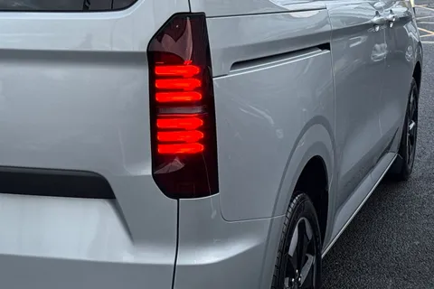 BL75EXC Volkswagen Transporter 2.0 TDI 170PS Commerce Pro Kombi Van Auto Thumbnail #37