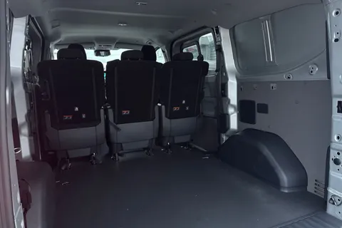 BL75EXC Volkswagen Transporter 2.0 TDI 170PS Commerce Pro Kombi Van Auto Thumbnail #42