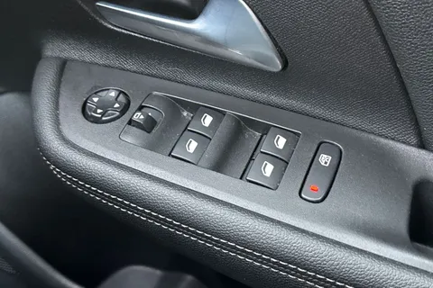 DMZ3865 Vauxhall Mokka 1.2 Turbo Ultimate Auto Euro 6 (s/s) 5dr Thumbnail #39