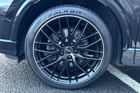 KN22YAK Audi Q2 Black Edition 35 TDI quattro 150 PS S tronic Thumbnail #11