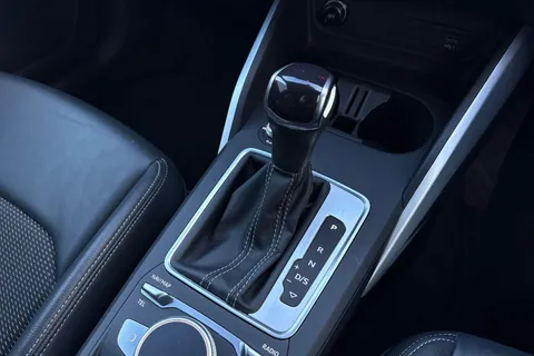 KN22YAK Audi Q2 Black Edition 35 TDI quattro 150 PS S tronic Thumbnail #24