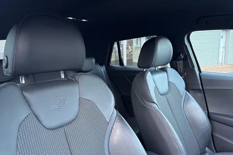 KN22YAK Audi Q2 Black Edition 35 TDI quattro 150 PS S tronic Thumbnail #25