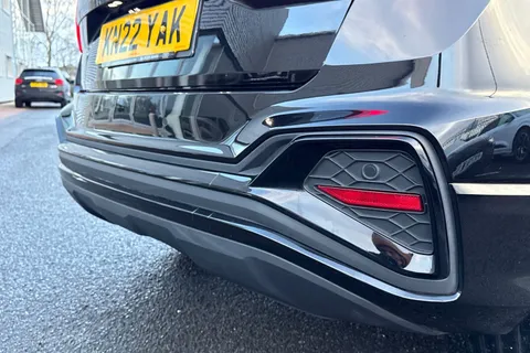 KN22YAK Audi Q2 Black Edition 35 TDI quattro 150 PS S tronic Thumbnail #33