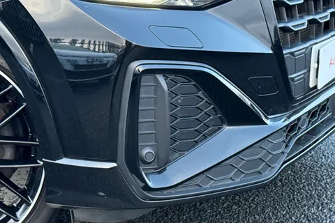 KN22YAK Audi Q2 Black Edition 35 TDI quattro 150 PS S tronic Thumbnail #35