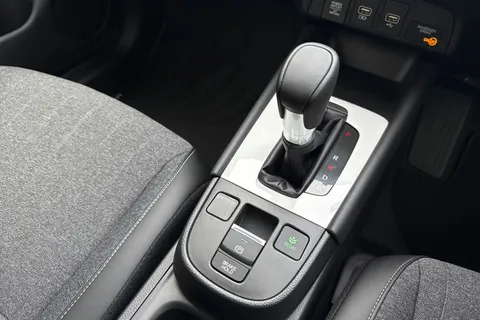 RX75UMT Honda Jazz 1.5 i-MMD Hybrid Advance 5dr eCVT Thumbnail #21