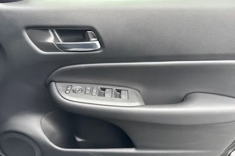 RX75UMT Honda Jazz 1.5 i-MMD Hybrid Advance 5dr eCVT Thumbnail #22