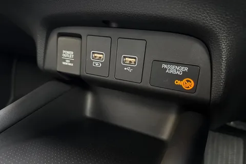 RX75UMT Honda Jazz 1.5 i-MMD Hybrid Advance 5dr eCVT Thumbnail #31