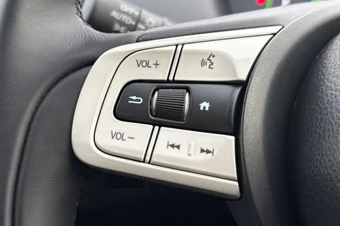 RX75UMT Honda Jazz 1.5 i-MMD Hybrid Advance 5dr eCVT Thumbnail #39