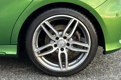 AA16BYE Mercedes-Benz A Class 2.1 A220d AMG Line (Premium) 7G-DCT 4MATIC Euro 6 (s/s) 5dr Thumbnail #12