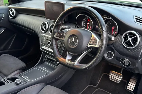 AA16BYE Mercedes-Benz A Class 2.1 A220d AMG Line (Premium) 7G-DCT 4MATIC Euro 6 (s/s) 5dr Thumbnail #14