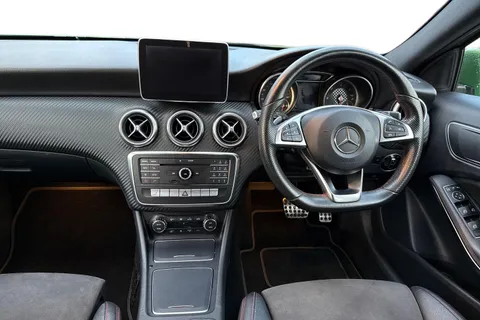 AA16BYE Mercedes-Benz A Class 2.1 A220d AMG Line (Premium) 7G-DCT 4MATIC Euro 6 (s/s) 5dr Thumbnail #18