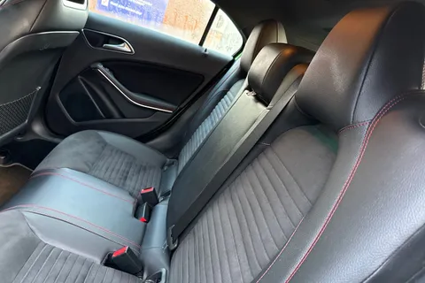 AA16BYE Mercedes-Benz A Class 2.1 A220d AMG Line (Premium) 7G-DCT 4MATIC Euro 6 (s/s) 5dr Thumbnail #19