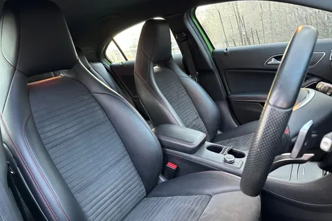 AA16BYE Mercedes-Benz A Class 2.1 A220d AMG Line (Premium) 7G-DCT 4MATIC Euro 6 (s/s) 5dr Thumbnail #24