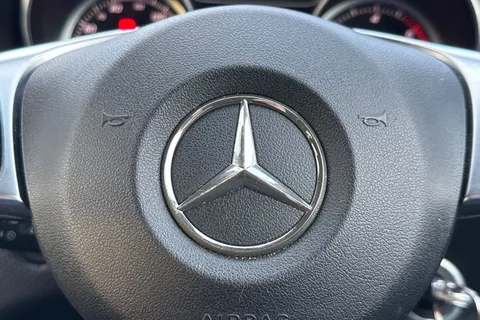 AA16BYE Mercedes-Benz A Class 2.1 A220d AMG Line (Premium) 7G-DCT 4MATIC Euro 6 (s/s) 5dr Thumbnail #35