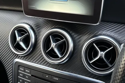 AA16BYE Mercedes-Benz A Class 2.1 A220d AMG Line (Premium) 7G-DCT 4MATIC Euro 6 (s/s) 5dr Thumbnail #39