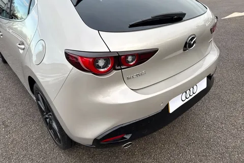 DE23VWP Mazda Mazda3 2.0 e-Skyactiv G MHEV GT Sport 5dr Thumbnail #8