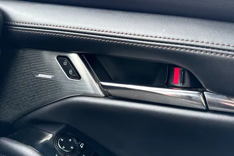 DE23VWP Mazda Mazda3 2.0 e-Skyactiv G MHEV GT Sport 5dr Thumbnail #21