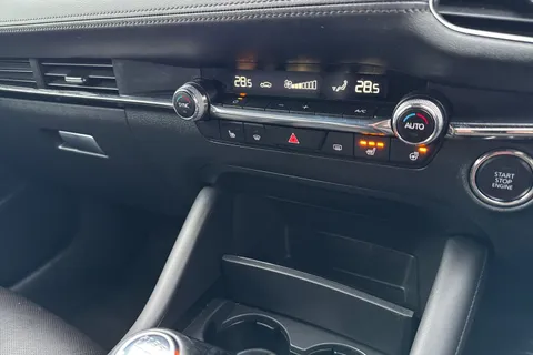 DE23VWP Mazda Mazda3 2.0 e-Skyactiv G MHEV GT Sport 5dr Thumbnail #22