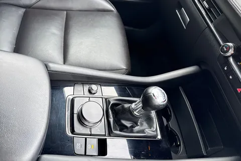 DE23VWP Mazda Mazda3 2.0 e-Skyactiv G MHEV GT Sport 5dr Thumbnail #23