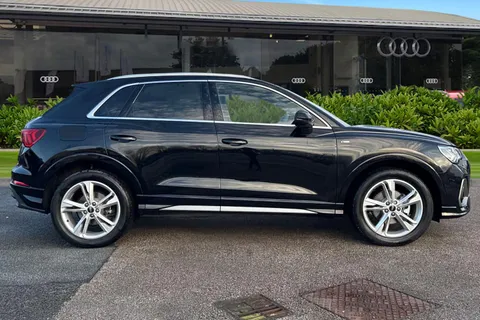 MT25YHX Audi Q3 S line 35 TFSI  150 PS S tronic Thumbnail #3