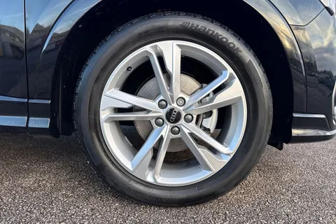 MT25YHX Audi Q3 S line 35 TFSI  150 PS S tronic Thumbnail #9
