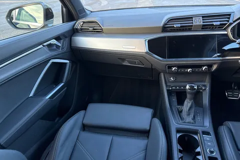 MT25YHX Audi Q3 S line 35 TFSI  150 PS S tronic Thumbnail #19