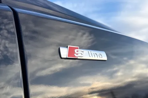 MT25YHX Audi Q3 S line 35 TFSI  150 PS S tronic Thumbnail #28