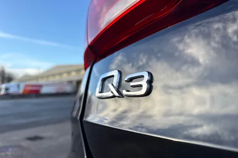 MT25YHX Audi Q3 S line 35 TFSI  150 PS S tronic Thumbnail #34