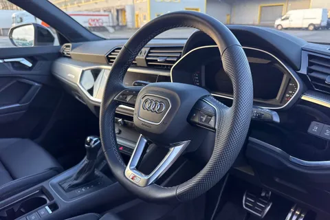 MT25YHX Audi Q3 S line 35 TFSI  150 PS S tronic Thumbnail #44