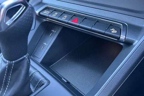 MT25YHX Audi Q3 S line 35 TFSI  150 PS S tronic Thumbnail #46