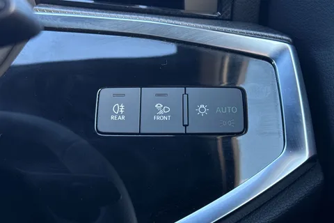 MT25YHX Audi Q3 S line 35 TFSI  150 PS S tronic Thumbnail #49