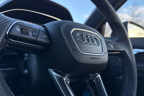 MT25YHX Audi Q3 S line 35 TFSI  150 PS S tronic Thumbnail #50