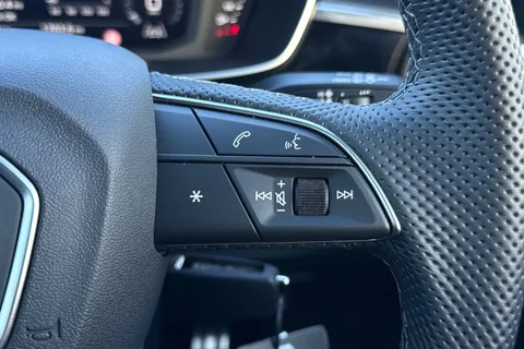 MT25YHX Audi Q3 S line 35 TFSI  150 PS S tronic Thumbnail #52