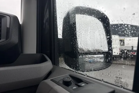 DC75BXB Volkswagen Crafter CR35 Commerce Plus MWB 140 PS Man FWD  - Digital Dash/Camera/Heated Windscr Thumbnail #20