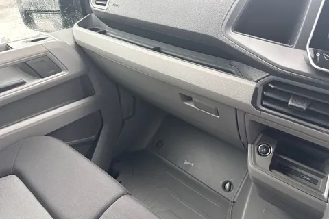 DC75AOR Volkswagen Crafter CR35 Commerce Plus MWB 140 PS Man FWD  - Digital Dash/Camera/Heated Windscr Thumbnail #19