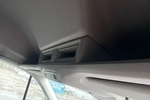 DC75AOR Volkswagen Crafter CR35 Commerce Plus MWB 140 PS Man FWD  - Digital Dash/Camera/Heated Windscr Thumbnail #33