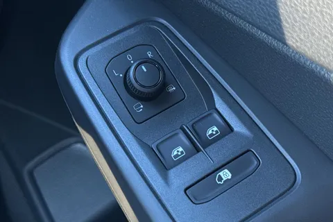 DF75ZTN Volkswagen Caddy C20 Cargo Commerce Pro SWB 122 PS 2.0 TDI 7sp DSG - Nav Thumbnail #40