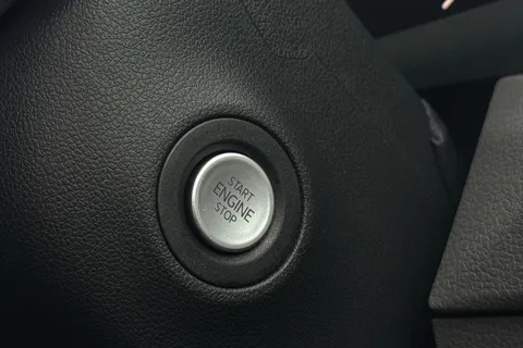 DC75AFX Volkswagen Crafter CR35 Commerce Plus MWB 140 PS Man FWD  - Digital Dash/Camera/Heated Windscr Thumbnail #39