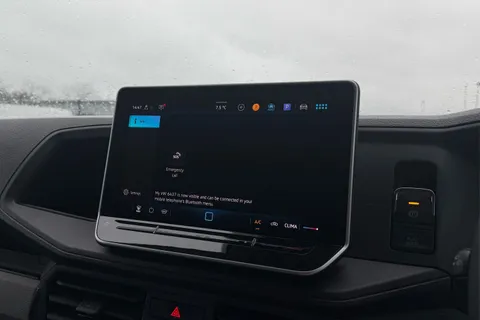 DC75BXB Volkswagen Crafter CR35 Commerce Plus MWB 140 PS Man FWD  - Digital Dash/Camera/Heated Windscr Thumbnail #49