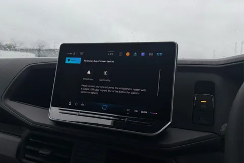 DC75AOR Volkswagen Crafter CR35 Commerce Plus MWB 140 PS Man FWD  - Digital Dash/Camera/Heated Windscr Thumbnail #51