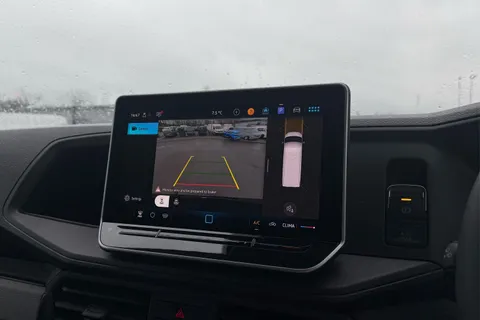 DC75AFX Volkswagen Crafter CR35 Commerce Plus MWB 140 PS Man FWD  - Digital Dash/Camera/Heated Windscr Thumbnail #53