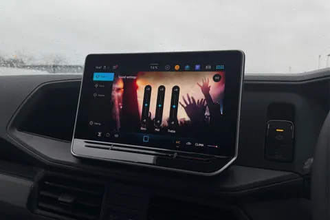 DC75AOR Volkswagen Crafter CR35 Commerce Plus MWB 140 PS Man FWD  - Digital Dash/Camera/Heated Windscr Thumbnail #57