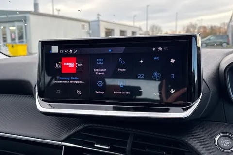  PEUGEOT 208 1.2 HYBRID Allure e-DSC6 Euro 6 (s/s) 5dr Thumbnail #16