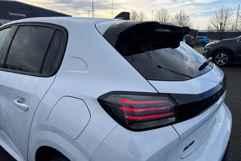  PEUGEOT 208 1.2 HYBRID Allure e-DSC6 Euro 6 (s/s) 5dr Thumbnail #30