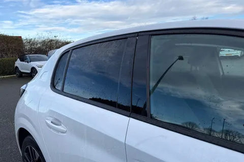  PEUGEOT 208 1.2 HYBRID Allure e-DSC6 Euro 6 (s/s) 5dr Thumbnail #35