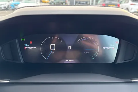  PEUGEOT 208 1.2 HYBRID Allure e-DSC6 Euro 6 (s/s) 5dr Thumbnail #37
